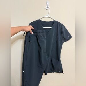 Barco ONE Grey Women’s Scrub top (M) and pants (S)